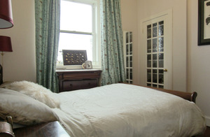 Master bedroom Edinburgh Apartment Master bedroom Edinburgh Apartment